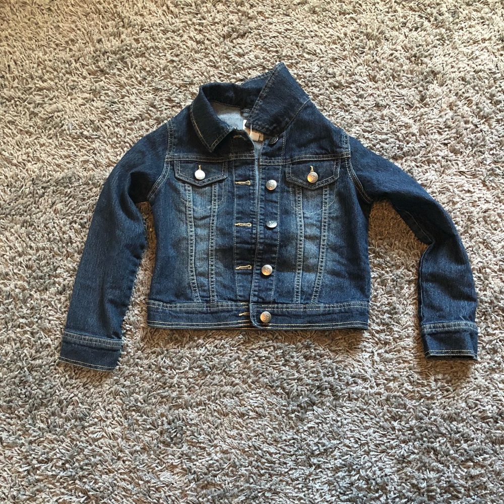 Children’s place girls denim jacket.